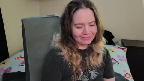 Snapshot of internetfairy_xo chatting on March 31, 6:58 am Faye online show from March 31, 6:58 am