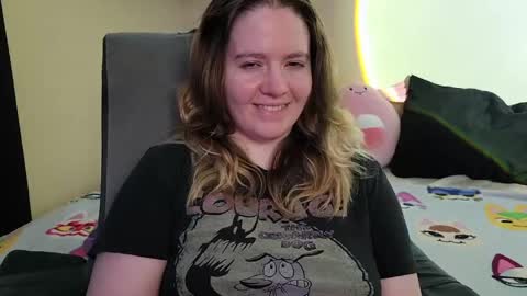 Faye online show from May 15, 1:34 am