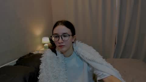 Snapshot of internetsexplorer chatting on February 1, 7:36 am Bernadette Join online show from February 1, 7:36 am