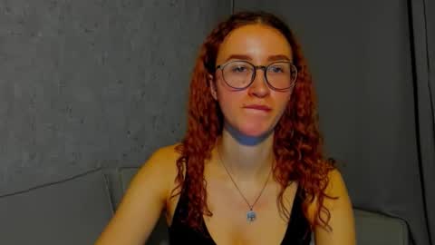 Snapshot of internetsexplorer chatting on March 6, 1:24 am Bernadette Join online show from March 6, 1:24 am