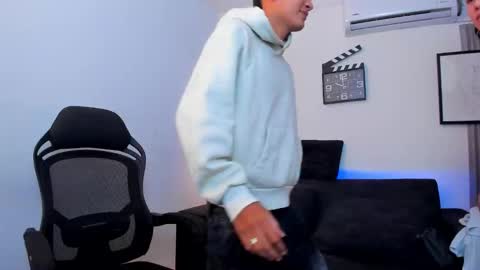 Damian Sam Jack Daniel and James online show from November 15, 3:04 am