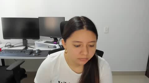 Snapshot of inthegreenway chatting on February 28, 3:46 pm Iris 3 online show from February 28, 3:46 pm