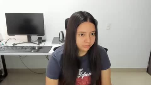 Snapshot of inthegreenway chatting on March 10, 2:22 pm Iris 3 online show from March 10, 2:22 pm