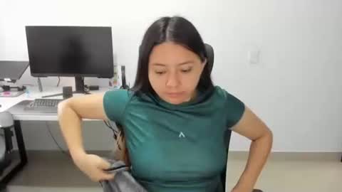 Snapshot of inthegreenway chatting on March 30, 6:42 pm Iris 3 online show from March 30, 6:42 pm