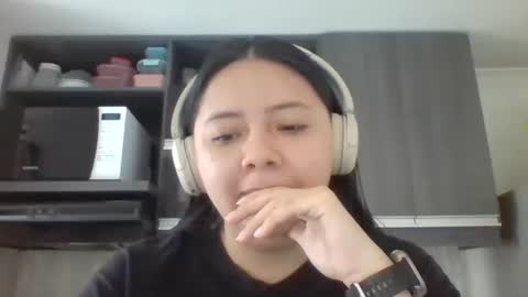 Snapshot of inthegreenway chatting on April 6, 2:18 pm Iris 3 online show from April 6, 2:18 pm