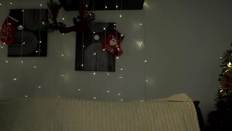 Ellie online show from December 23, 5:11 pm