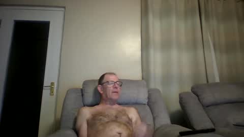 Snapshot of inthemood63 chatting on September 22, 10:45 pm inthemood63 online show from September 22, 10:45 pm
