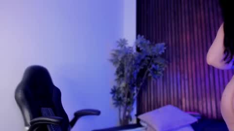 Snapshot of io_chie_ chatting on October 14, 4:41 pm io_chie_ online show from October 14, 4:41 pm