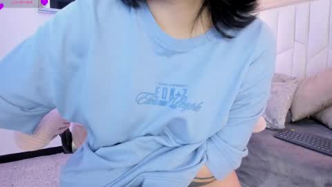 io_chie_ online show from May 7, 4:18 am
