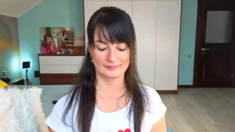 iracherrynow online show from November 25, 8:14 am