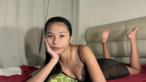 irene_tiu online show from March 20, 8:41 am