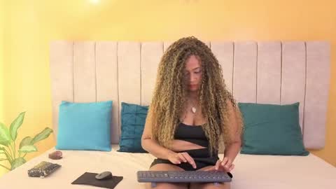 Snapshot of irene_villa chatting on March 30, 12:06 pm Irene online show from March 30, 12:06 pm