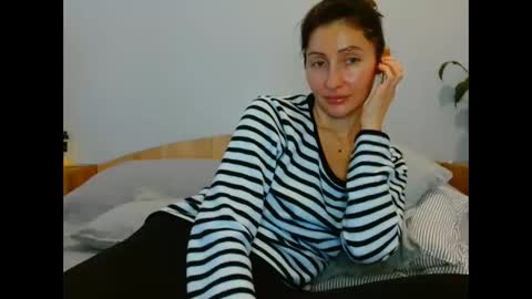 Snapshot of irina9793 chatting on February 18, 10:00 am irina online show from February 18, 10:00 am