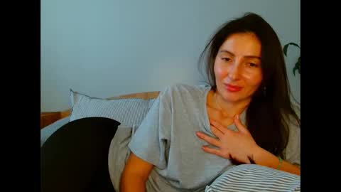 Snapshot of irina9793 chatting on March 30, 9:43 am irina online show from March 30, 9:43 am