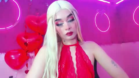 Snapshot of irina_lechera_ chatting on February 15, 12:59 am Irina online show from February 15, 12:59 am