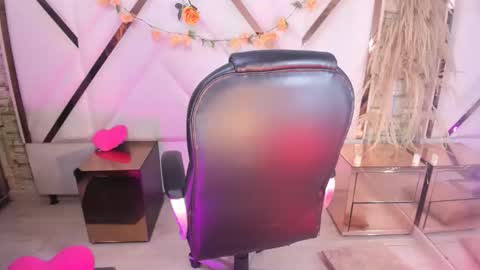 irina_rousee online show from May 8, 5:29 pm