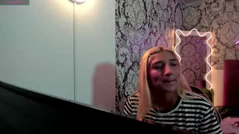 Snapshot of irina_tay1 chatting on March 22, 3:43 am IRINA online show from March 22, 3:43 am