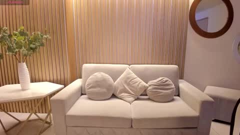 Snapshot of irinaportman chatting on October 18, 11:55 am Irina online show from October 18, 11:55 am