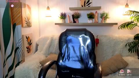 Snapshot of iris_cam_ chatting on January 31, 12:06 am iris online show from January 31, 12:06 am