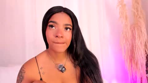 iris_hottt0 online show from March 18, 3:42 am