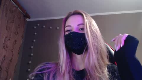 Lily online show from October 14, 3:24 pm