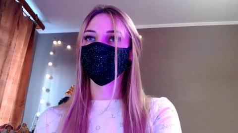 Lily online show from January 11, 1:49 pm