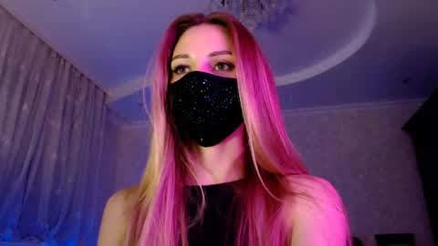Lily online show from June 10, 7:02 pm