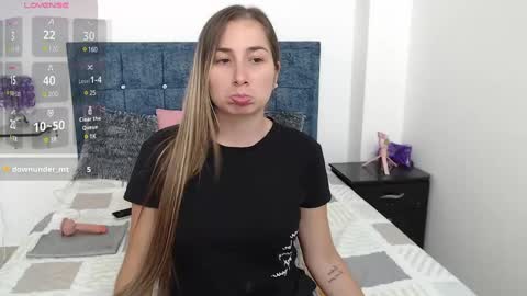 Snapshot of iris_love18 chatting on December 15, 4:48 pm IRIS online show from December 15, 4:48 pm