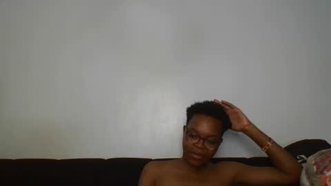 iris_love_2 online show from February 19, 9:36 pm