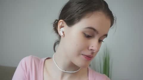 iris_pure online show from October 25, 6:46 pm