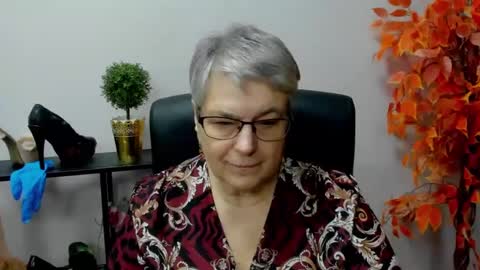 I R I S online show from December 19, 10:34 am