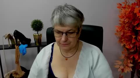 I R I S online show from December 20, 11:10 am