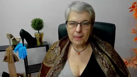 I R I S online show from January 10, 1:52 pm