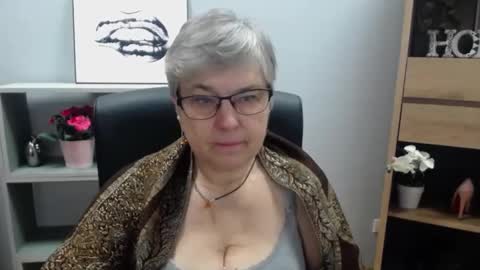I R I S online show from January 17, 10:11 am