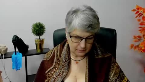 I R I S online show from January 30, 10:50 am