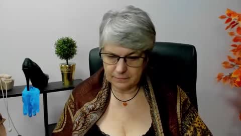 I R I S online show from January 30, 1:53 pm
