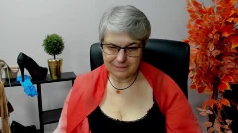 I R I S online show from February 3, 7:18 am