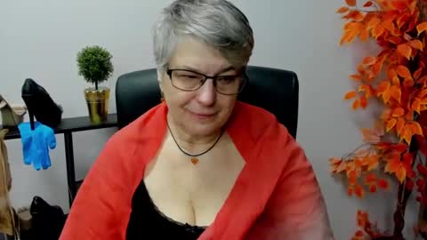 I R I S online show from February 5, 7:39 am