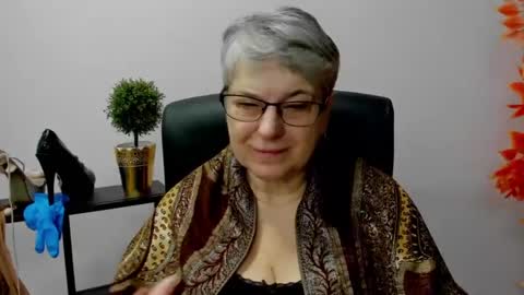 I R I S online show from February 18, 7:32 am