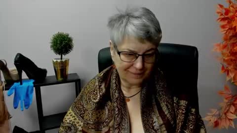 I R I S online show from February 20, 9:00 am