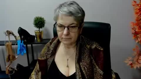 I R I S online show from February 21, 10:28 am