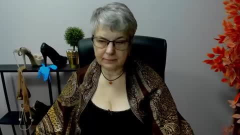 I R I S online show from February 24, 7:11 am