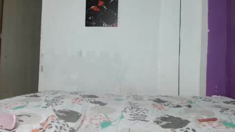 Snapshot of irisbell_ chatting on March 16, 5:44 am Camilla online show from March 16, 5:44 am