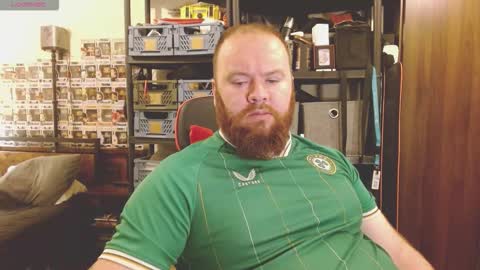 twitter theirishman205 online show from October 4, 11:36 pm