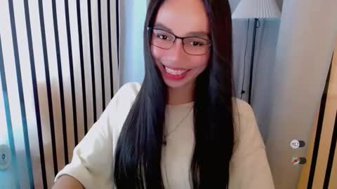 IRISH AND TRIXIE online show from March 31, 2:24 am