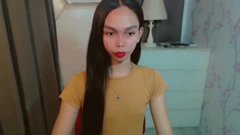 IRISH AND TRIXIE online show from April 3, 2:31 am