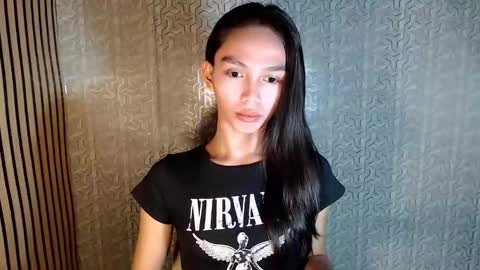IRISH AND TRIXIE online show from May 11, 3:01 am