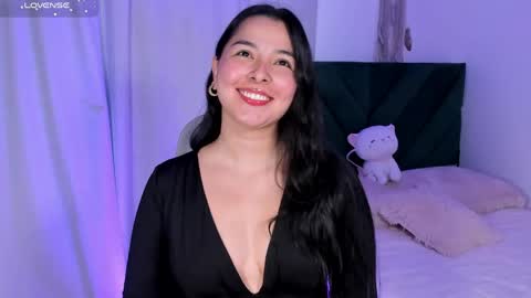 Iris Moira  online show from May 6, 11:48 am