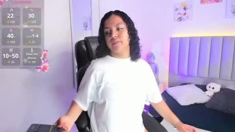 Snapshot of iriss_5 chatting on October 18, 3:09 am Iris online show from October 18, 3:09 am