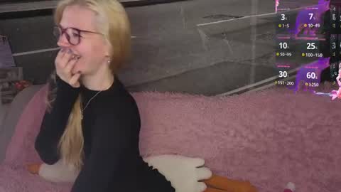 Im your queen Iriss online show from July 1, 11:12 am